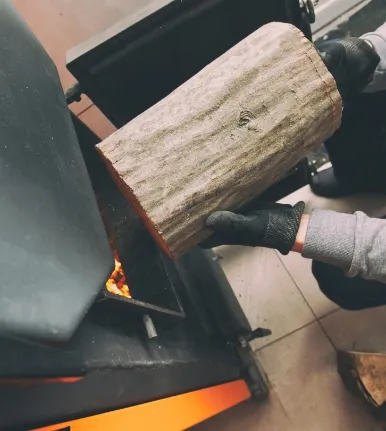 Pose d'une cheminée à bois-bûche Slimfocus à Villons les buissons.