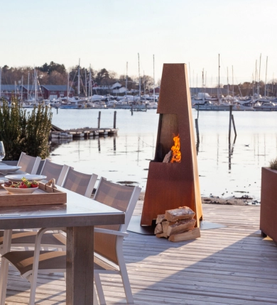 Jotul Terrazza : Une cheminée extérieure au design unique