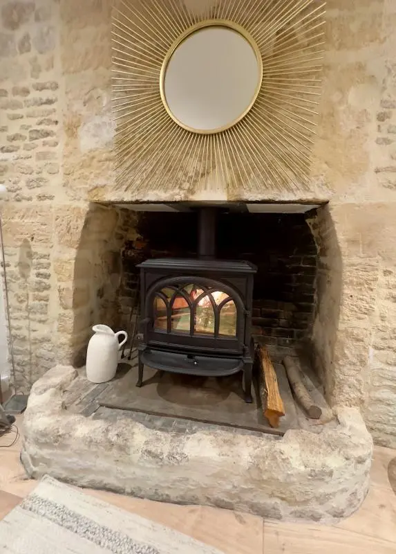 Installation d'un poêle à bois Jotul