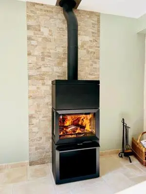 Pose d'un poêle à bois F520 Jotul à Mouen