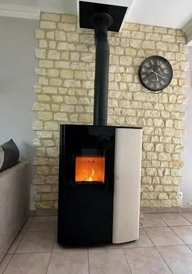 Installation d'un poêle à granulés et bois à proximité de Caen