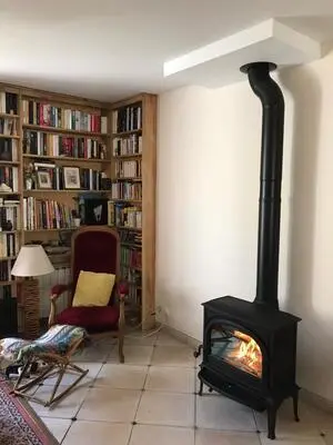 Pose d'un poêle à bois Jotul F400 2 à Giberville