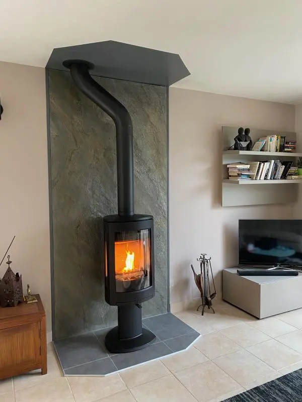 Installation d'un poêle à bois  F373 Advance V2 Jotul à Banville