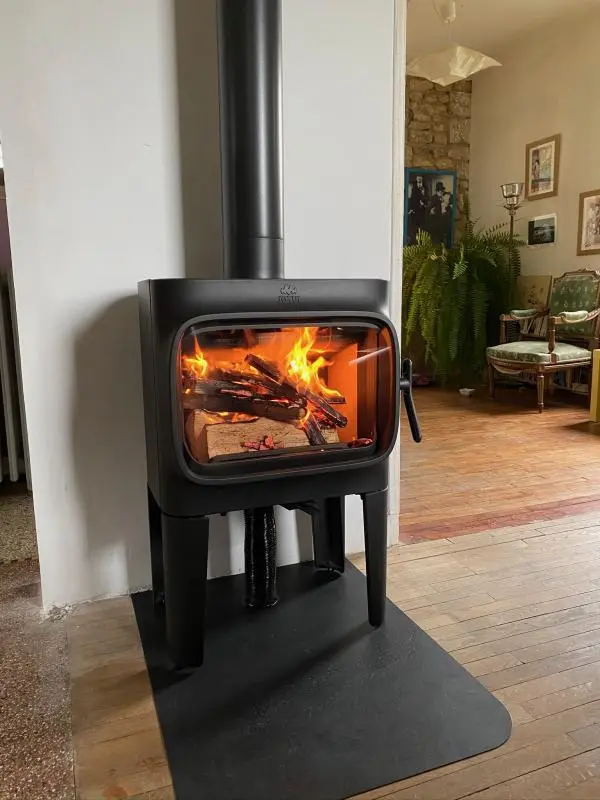 Aménagement d'un poêle F305 LL Jotul à Luc sur Mer 