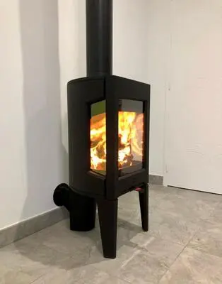 Aménagement d'un poêle F163 Jotul à Caen 