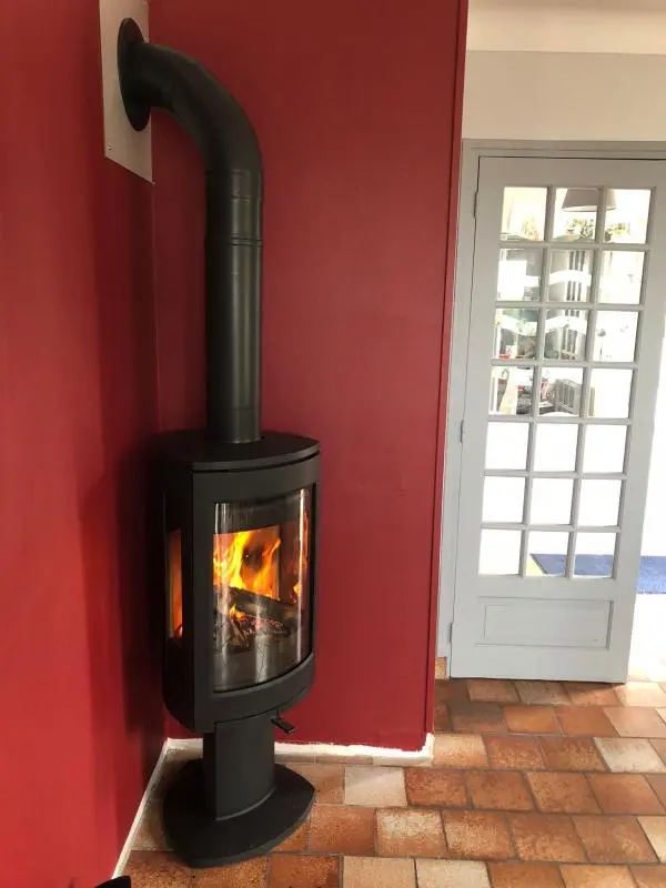 Réalisation d'un poêle Jotul 373 à Bernières