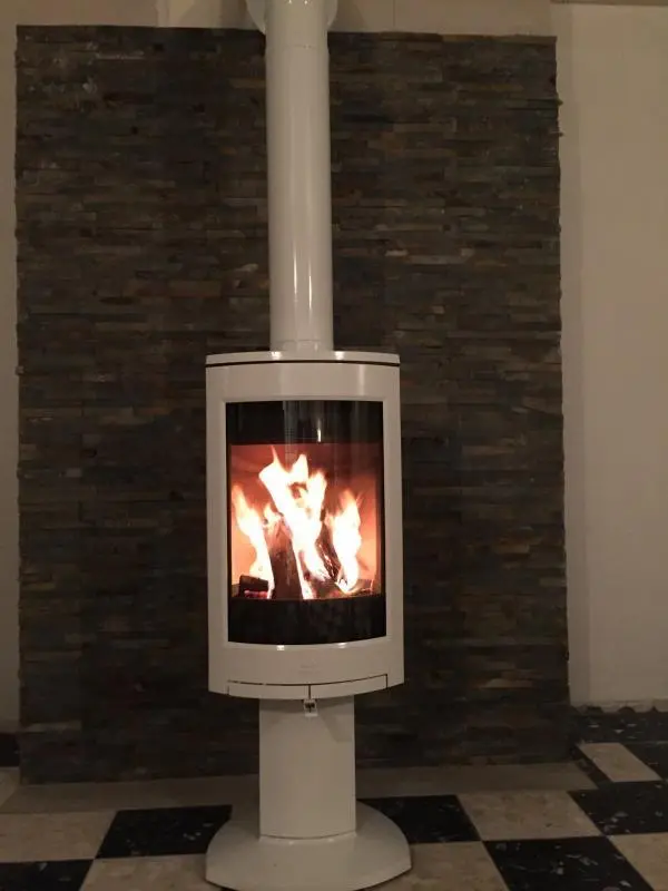 Pose d'un poêle à bois Jotul 373 à Amaye-Orne