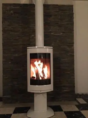 Pose d'un poêle à bois Jotul 373 à Amaye-Orne