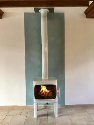 Installation d'un poêle F305 Jotul à Cahagnes