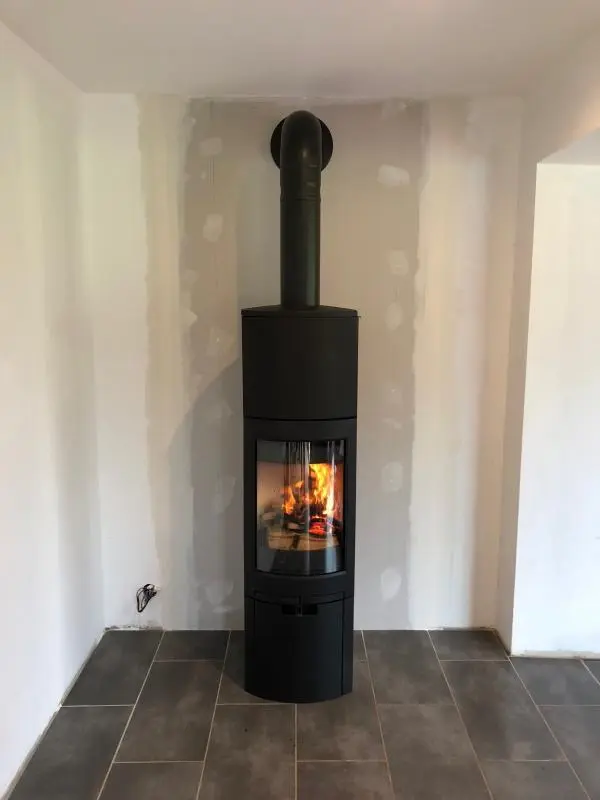 Pose d'un poêle à bois Jotul F378 à Cahagnolles